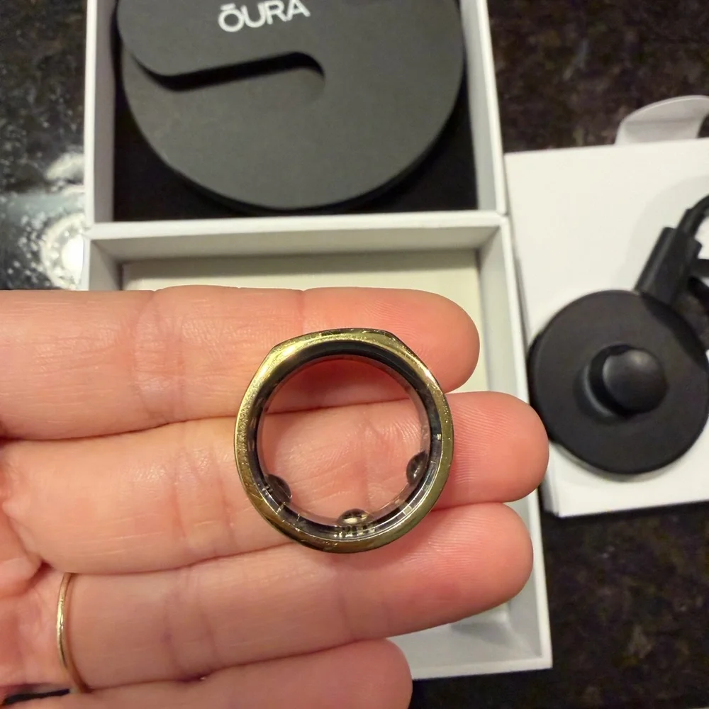 Size 8 Oura Ring Gold Gen 3